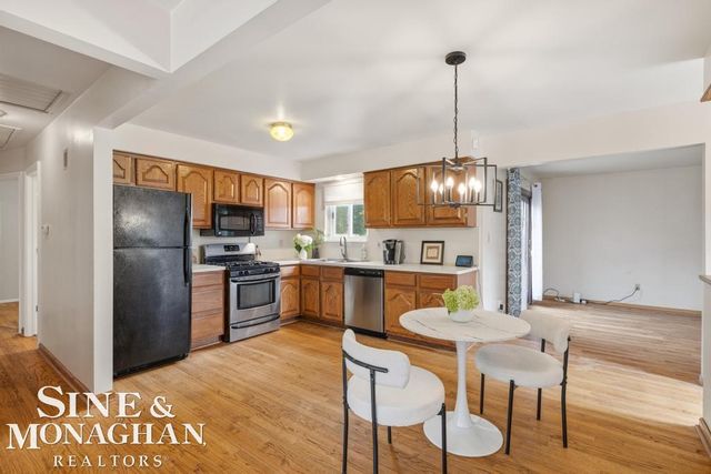 32430 Gloede Drive, Warren, MI 48088