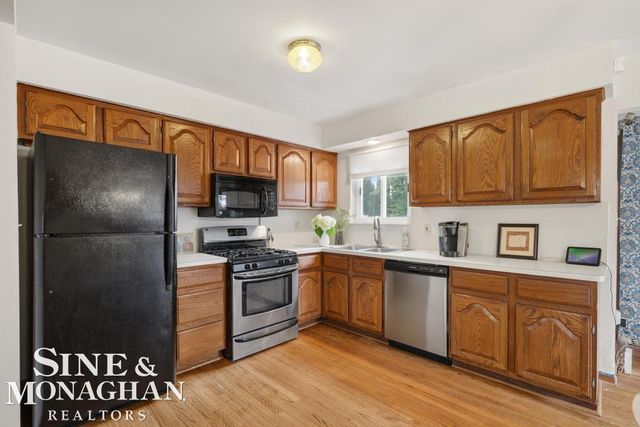 32430 Gloede Drive, Warren, MI 48088