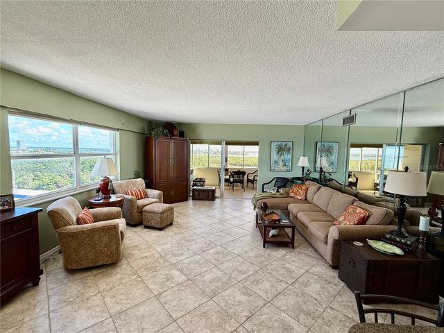 1700 BENJAMIN FRANKLIN DRIVE 9E, Sarasota, FL 34236