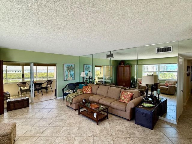 1700 BENJAMIN FRANKLIN DRIVE 9E, Sarasota, FL 34236