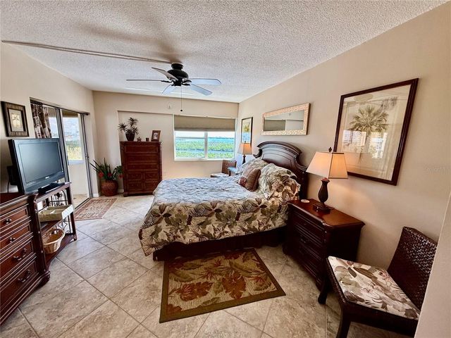 1700 BENJAMIN FRANKLIN DRIVE 9E, Sarasota, FL 34236