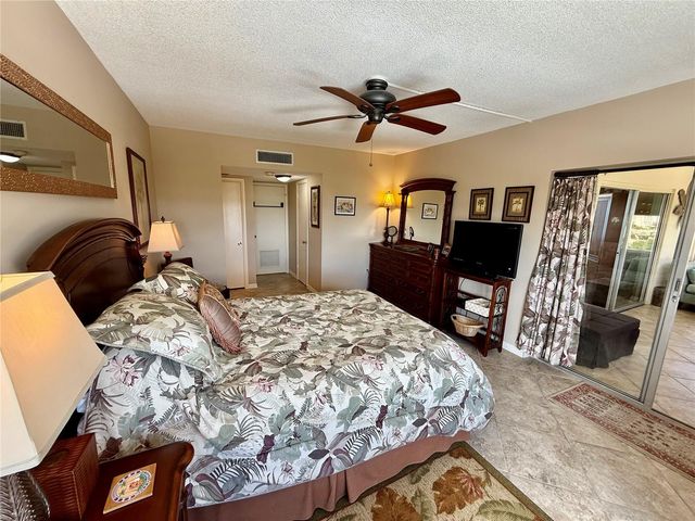 1700 BENJAMIN FRANKLIN DRIVE 9E, Sarasota, FL 34236