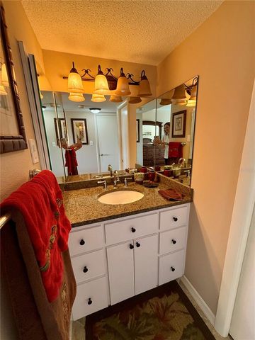 1700 BENJAMIN FRANKLIN DRIVE 9E, Sarasota, FL 34236