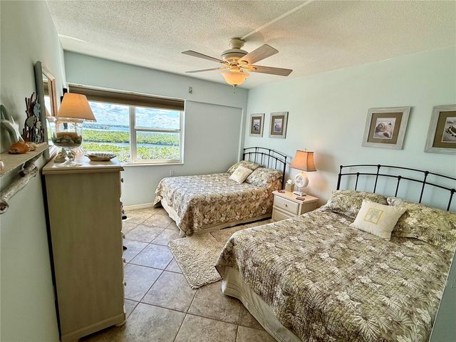 1700 BENJAMIN FRANKLIN DRIVE 9E, Sarasota, FL 34236
