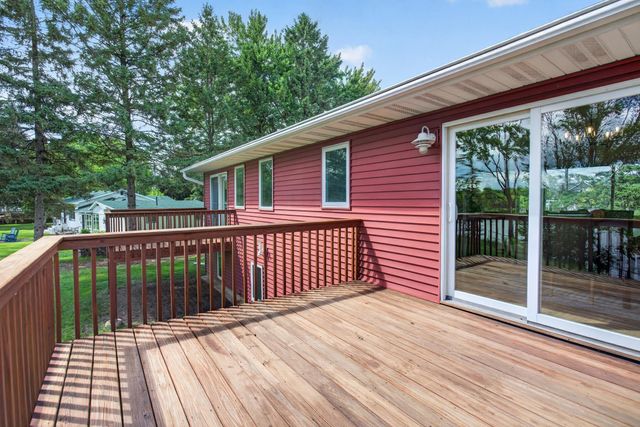 6266 Rivlyn Avenue NW, Anoka, MN 55303