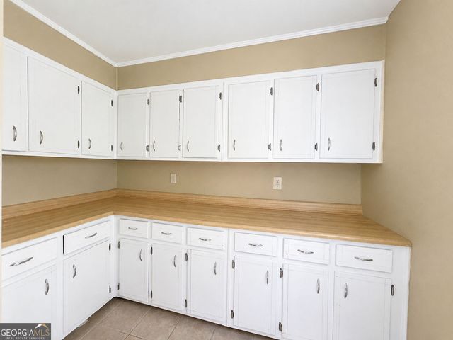 677 Bankshire Drive, Suwanee, GA 30024