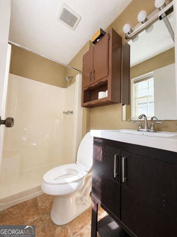 677 Bankshire Drive, Suwanee, GA 30024