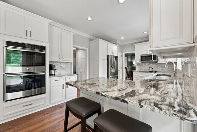 1524 Aberdeen Dr, Brentwood, TN 37027