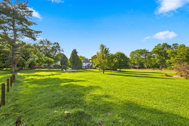 1524 Aberdeen Dr, Brentwood, TN 37027