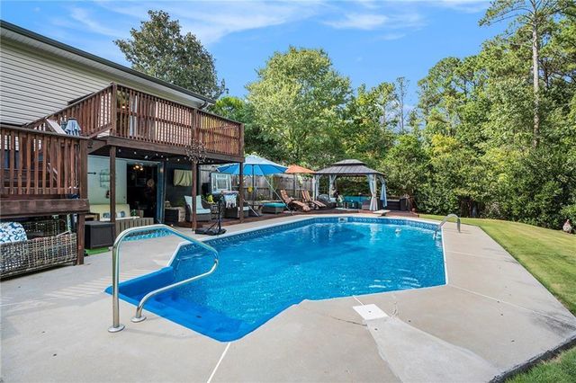 6228 Lively Way, Cumming, GA 30040