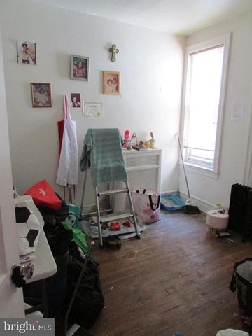 524 W TABOR RD, Philadelphia, PA 19120