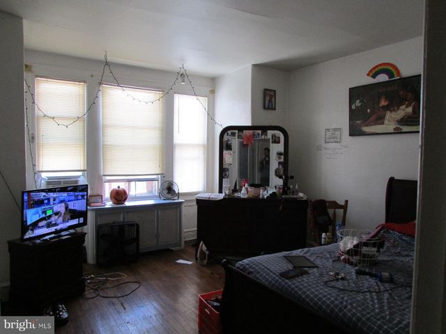 524 W TABOR RD, Philadelphia, PA 19120