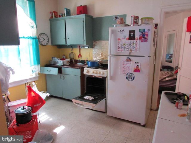 524 W TABOR RD, Philadelphia, PA 19120