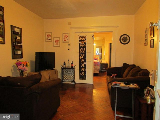 524 W TABOR RD, Philadelphia, PA 19120