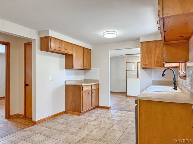 874 Beach Road, Cheektowaga, NY 14225