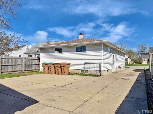 874 Beach Road, Cheektowaga, NY 14225