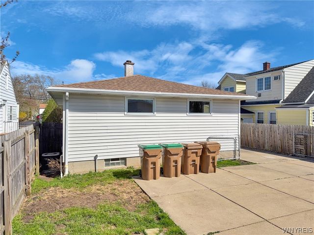 874 Beach Road, Cheektowaga, NY 14225