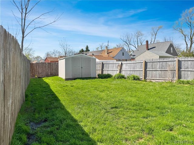 874 Beach Road, Cheektowaga, NY 14225