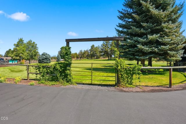 22539 Martee Lane, Bend, OR 97701