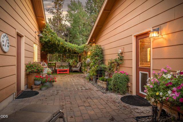 22539 Martee Lane, Bend, OR 97701