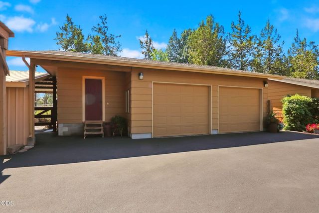 22539 Martee Lane, Bend, OR 97701