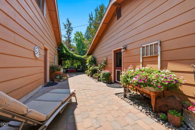 22539 Martee Lane, Bend, OR 97701