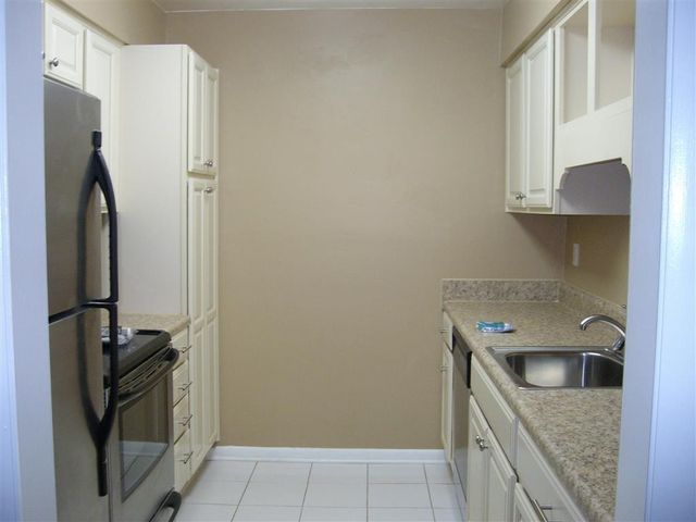 2116 Hobbs Rd Apt N12, Nashville, TN 37215