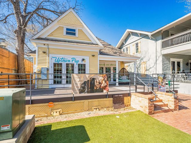 2906 Thomas Avenue, Dallas, TX 75204