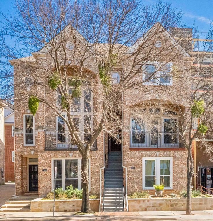 2906 Thomas Avenue, Dallas, TX 75204