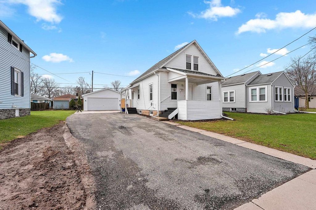 727 E CALUMET STREET, Appleton, WI 54915