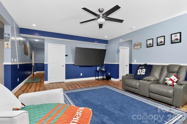 5033 El Molino Drive, Charlotte, NC 28214