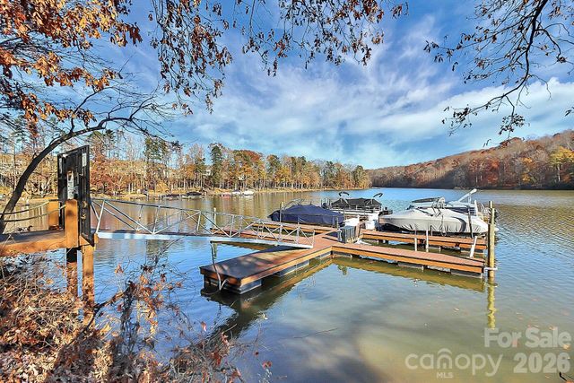 5033 El Molino Drive, Charlotte, NC 28214