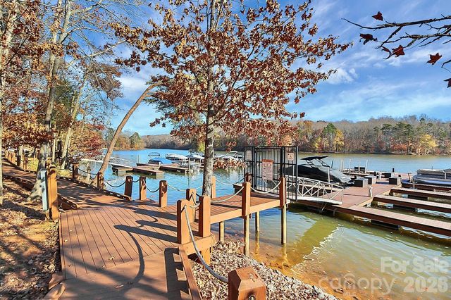 5033 El Molino Drive, Charlotte, NC 28214