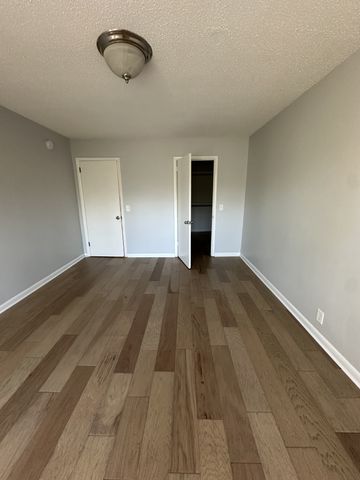 441 Harding Pl Apt A1, Nashville, TN 37211