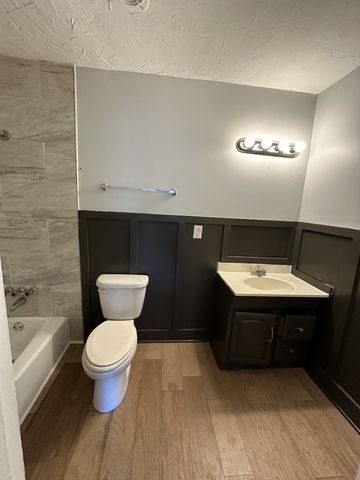 441 Harding Pl Apt A1, Nashville, TN 37211