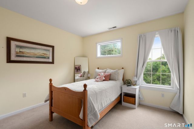 14 Westwood Drive, Canton, CT 06019