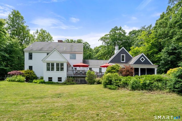 14 Westwood Drive, Canton, CT 06019
