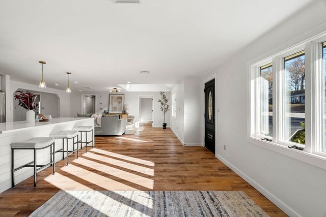 11 Murray Street, Peabody, MA 01960