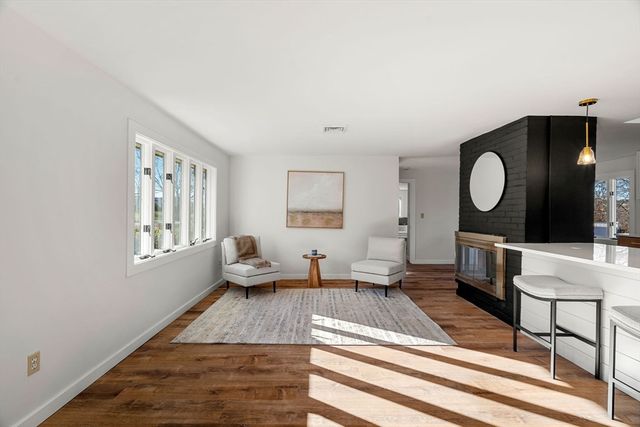 11 Murray Street, Peabody, MA 01960