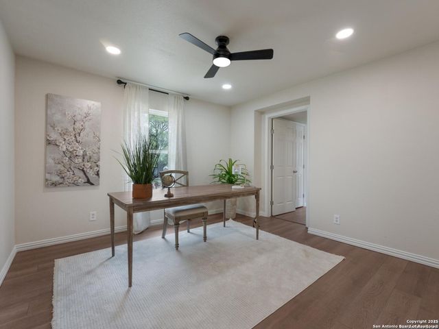 10246 Loop 106, Adkins, TX 78101