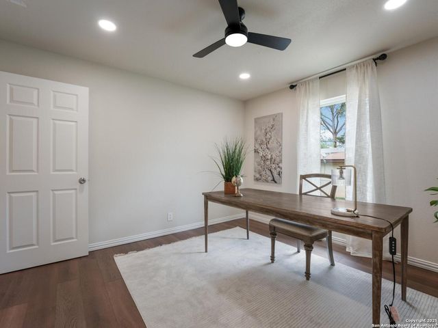 10246 Loop 106, Adkins, TX 78101