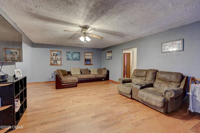 2205 Lincoln Avenue, Baxter Springs, KS 66713