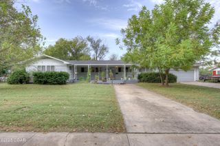 2205 Lincoln Avenue, Baxter Springs, KS 66713