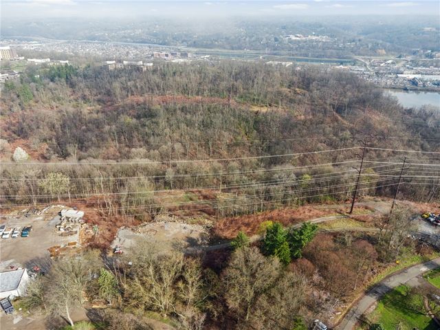 7052 Verona Blvd, Lincoln Larimer, PA 15235