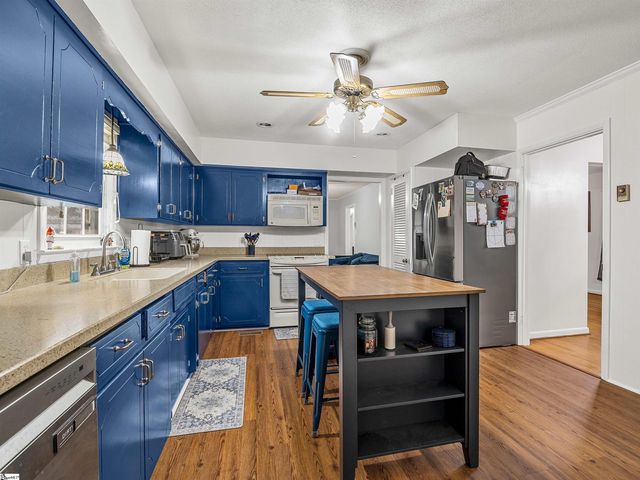 110 Ridgeway Road, Spartanburg, SC 29301