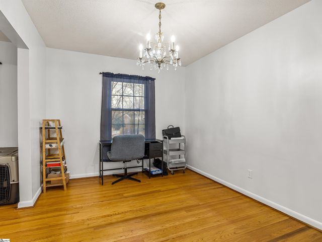 110 Ridgeway Road, Spartanburg, SC 29301