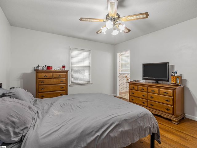 110 Ridgeway Road, Spartanburg, SC 29301