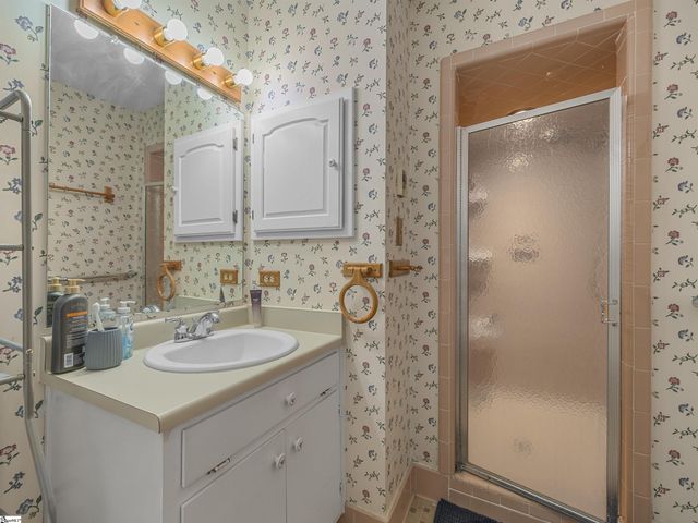 110 Ridgeway Road, Spartanburg, SC 29301