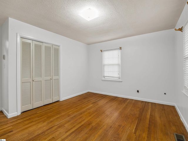 110 Ridgeway Road, Spartanburg, SC 29301