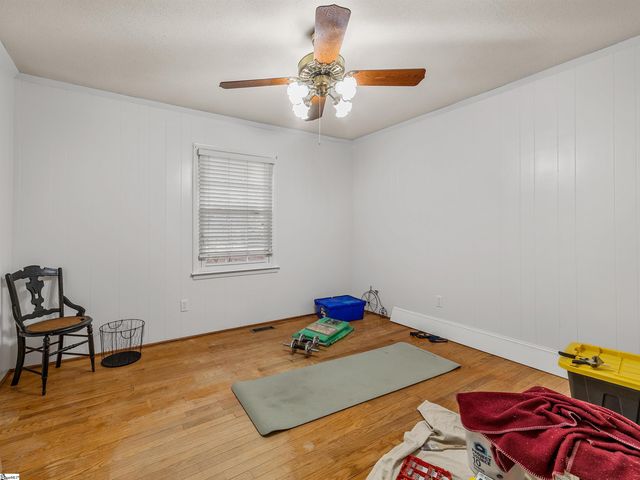 110 Ridgeway Road, Spartanburg, SC 29301